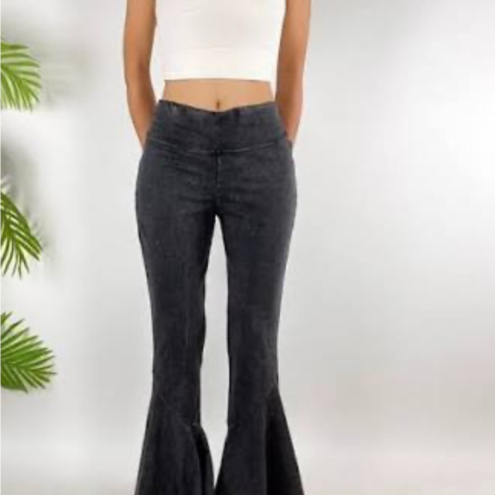 EARTHBOUND Charcoal Pants XL